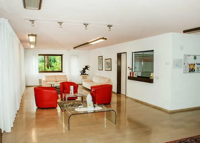 Sabrina App- 006 By Interhome